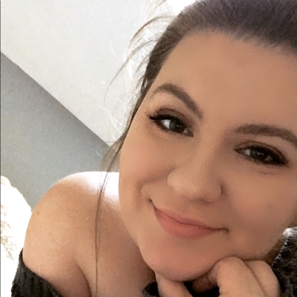 Meet your Posher, Samantha